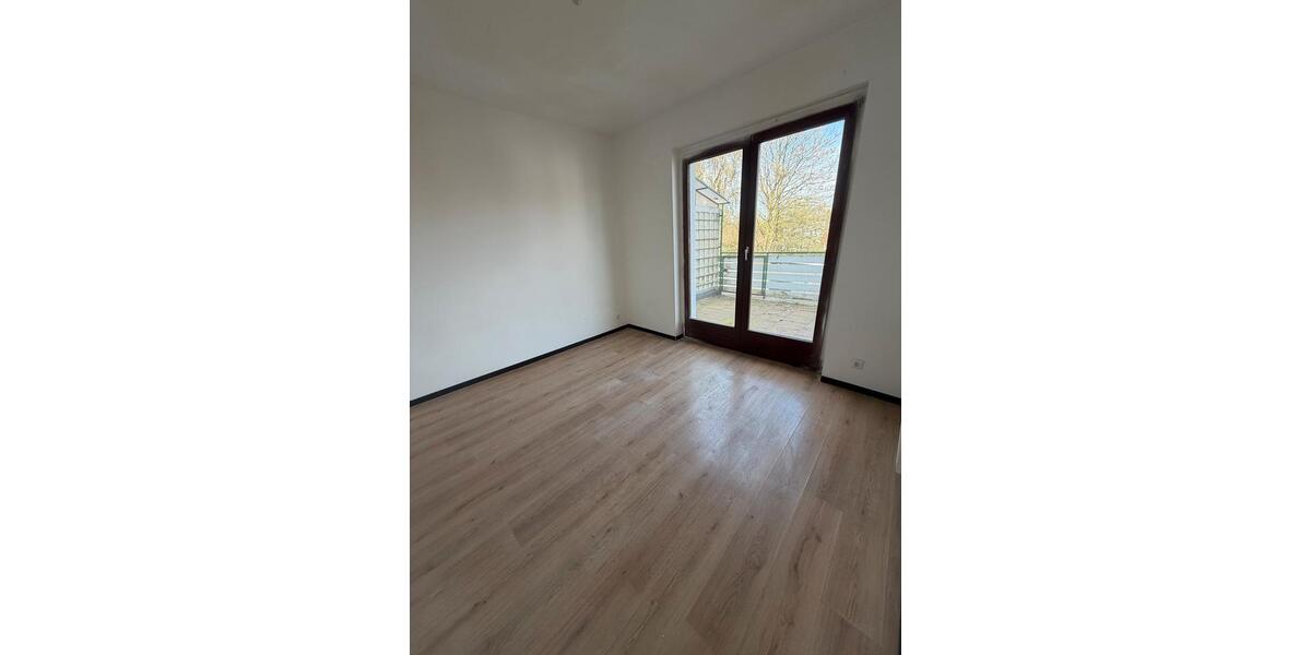 Mehrfamilienhaus, Wohnhaus Gronau (Westfahlen) - 8 Zimmer, 250 m&sup2;, 400&euro; | Angebot:26665359