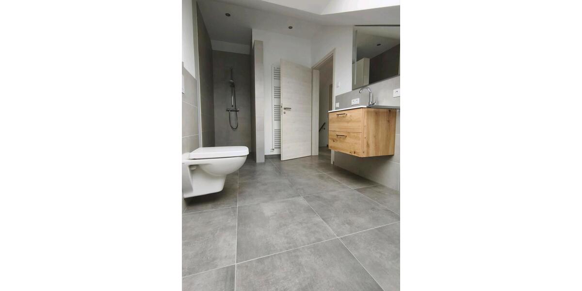 Etagenwohnung Neuenkirchen - 4 Zimmer, 120 m&sup2;, 1.500&euro; | Angebot:26350527