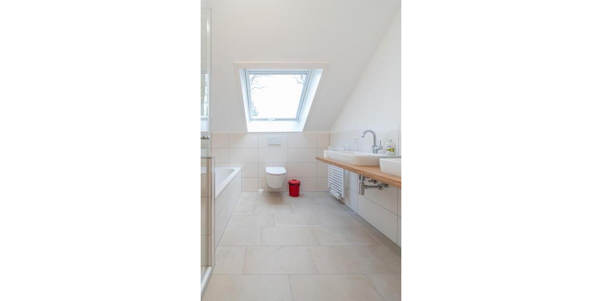 Einfamilienhaus Neuenhaus - 7 Zimmer, 236 m&sup2;, 1.900&euro; | Angebot:26587162