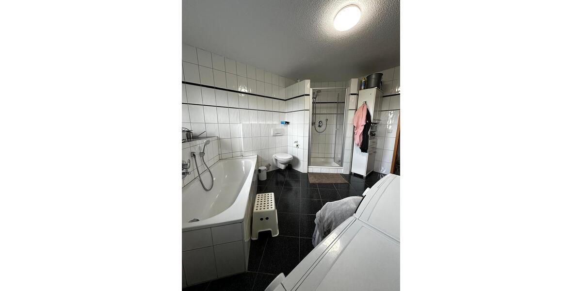 Dachgeschoßwohnung Spelle - 4 Zimmer, 135 m&sup2;, 900&euro; | Angebot:26669463