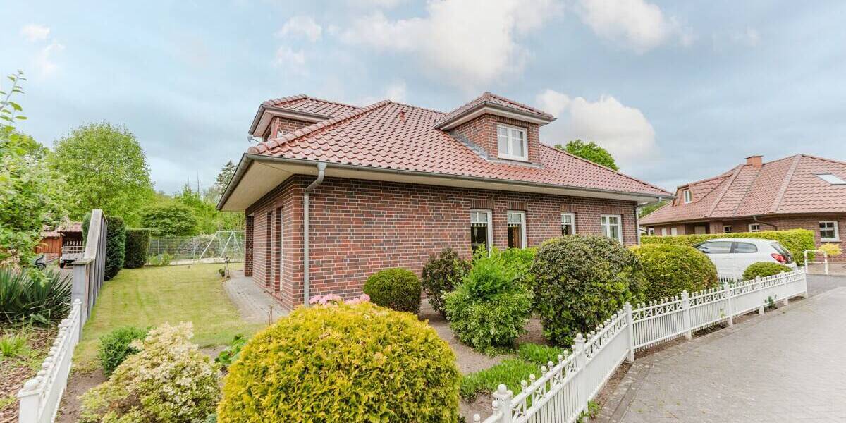 Bungalow Lage - 5 Zimmer, 177 m&sup2;, 395.000&euro; | Angebot:26569171
