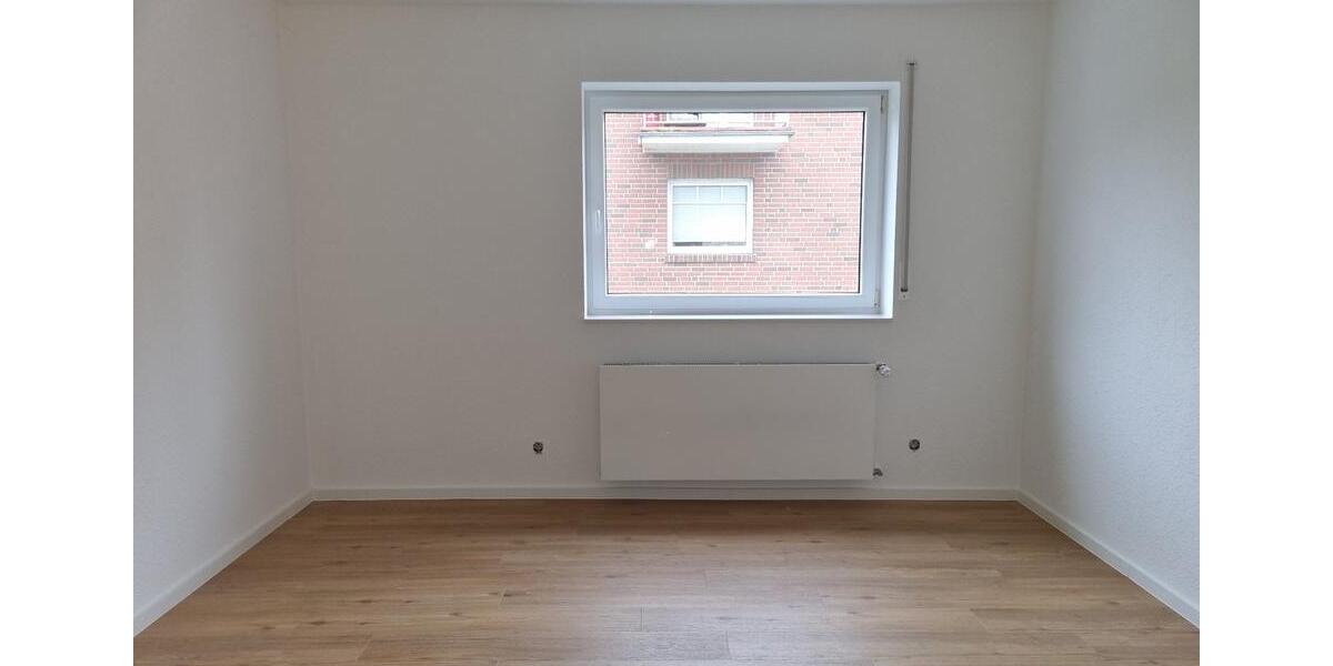 Etagenwohnung Lingen (Ems) - 3 Zimmer, 104 m&sup2;, 930&euro; | Angebot:26041131