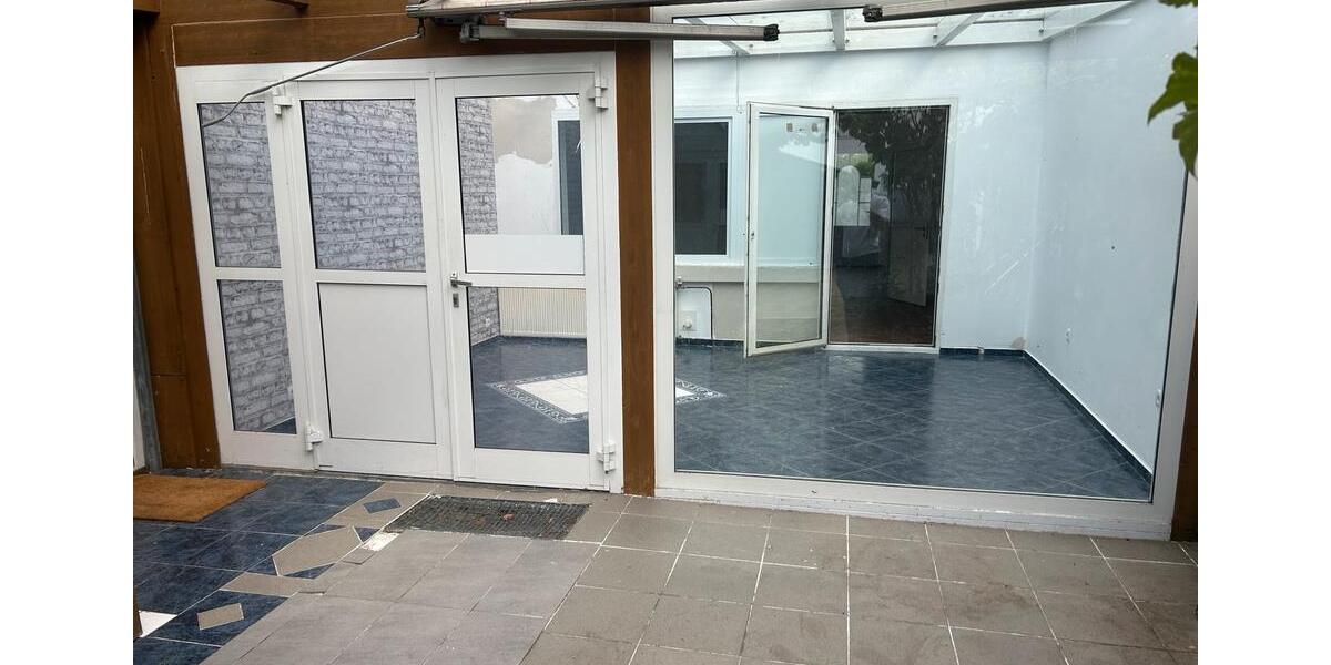 Etagenwohnung Lingen (Ems) Damaschke - 5 Zimmer, 115 m&sup2;, 300&euro; | Angebot:25588598