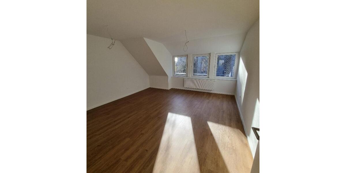 Dachgeschoßwohnung Nordhorn - 3 Zimmer, 82 m&sup2;, 700&euro; | Angebot:25904126
