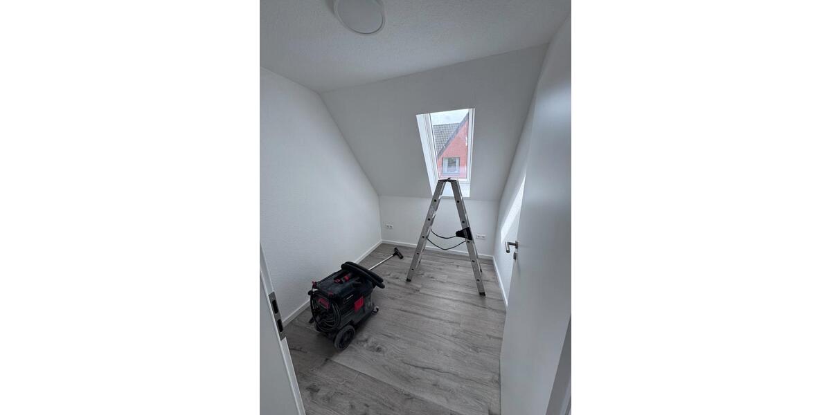 Dachgeschoßwohnung Lingen (Ems) - 3 Zimmer, 66 m&sup2;, 690&euro; | Angebot:26645695