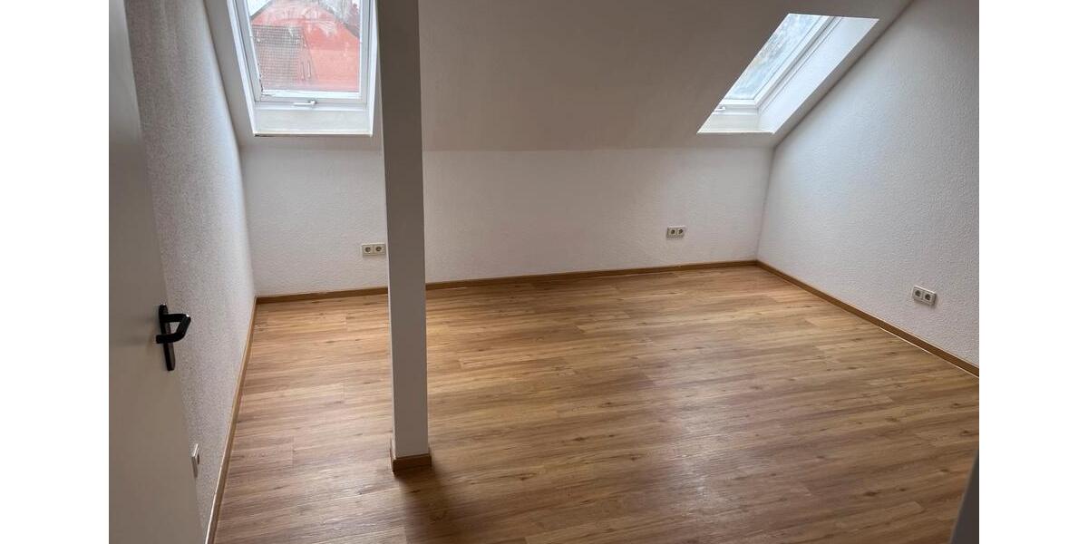 Dachgeschoßwohnung Lingen (Ems) - 2 Zimmer, 65 m&sup2;, 650&euro; | Angebot:26003927