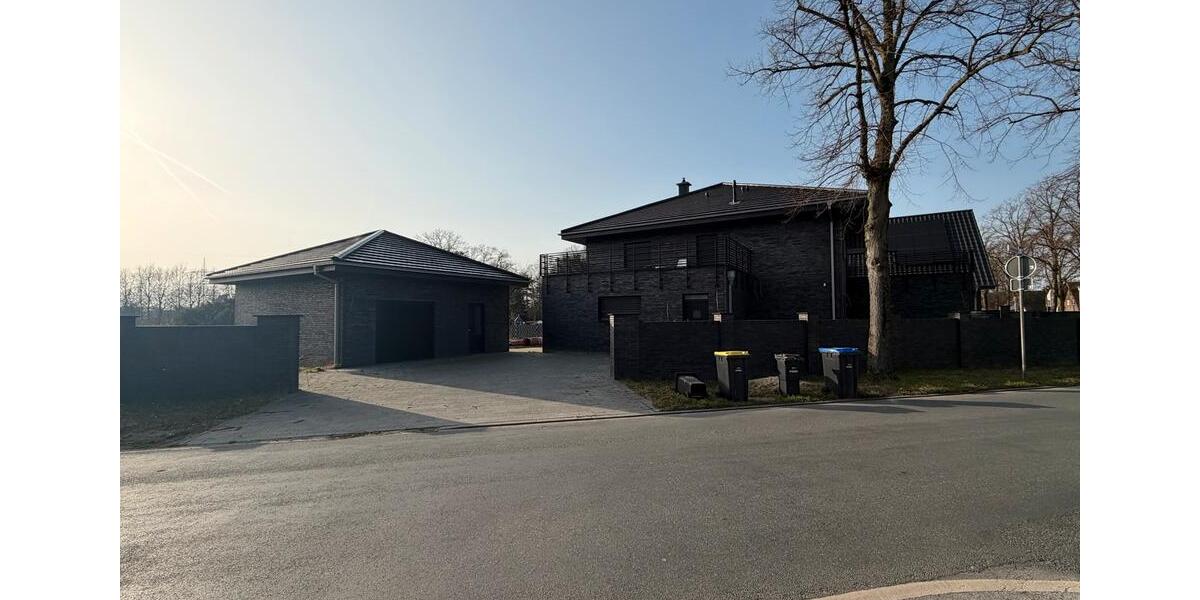 Villa Gronau (Westfahlen) - 6 Zimmer, 257 m&sup2;, 2.500&euro; | Angebot:26234315