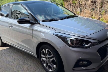 Hyundai i20 84.160 km 9.999 &euro; Emsbüren 48488