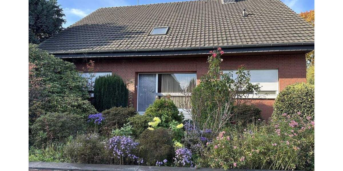 Einfamilienhaus Gronau Epe - 8 Zimmer, 215 m&sup2;, 405.000&euro; | Angebot:25742303