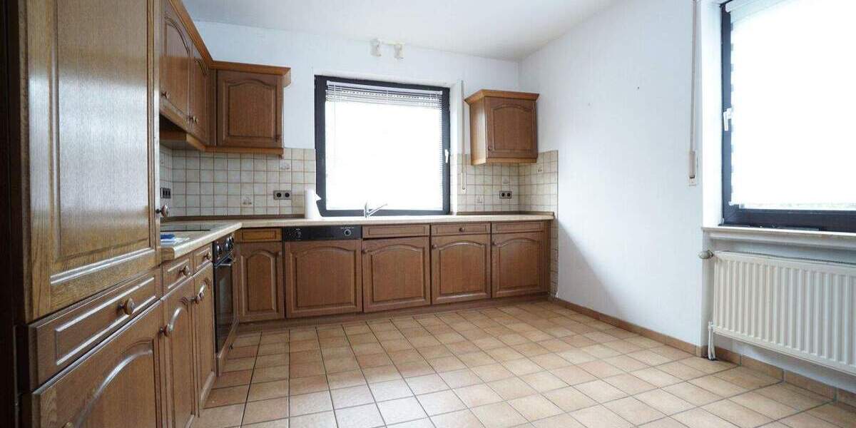 Einfamilienhaus Salzbergen - 9 Zimmer, 241 m&sup2;, 330.000&euro; | Angebot:25698292