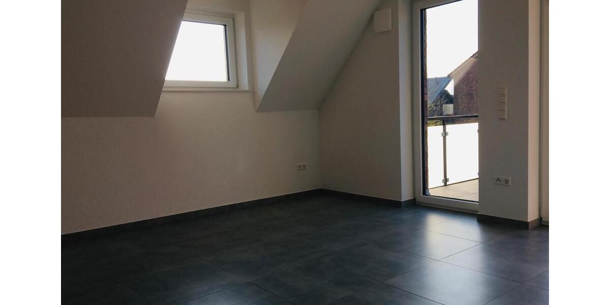 Dachgeschoßwohnung Lingen (Ems) - 3.5 Zimmer, 79 m&sup2;, 850&euro; | Angebot:26633449