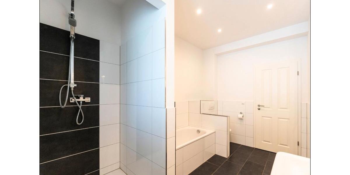 Einfamilienhaus Lingen (Ems) Damaschke - 6 Zimmer, 245 m&sup2;, 2.600&euro; | Angebot:26030717