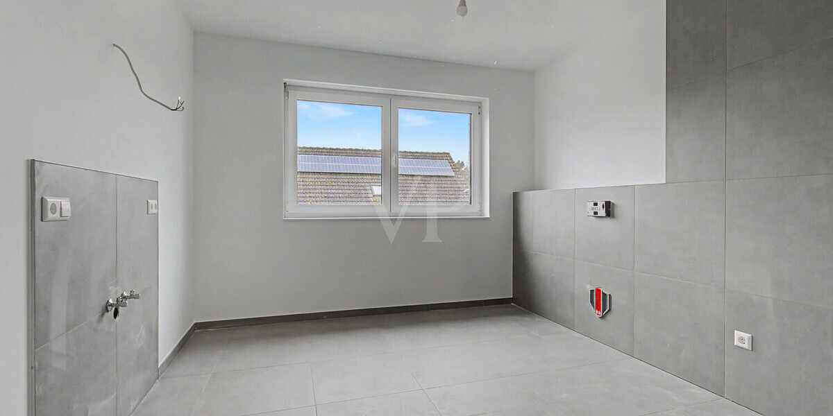 Modernes Familienglück: Energieeffiziente DHH mit PV, Wärmepumpe & Nebenkosten nur ca. 100 EUR mtl. - Doppelhaushälfte Neuenkirchen Neuenkirchen | Angebot:25008574