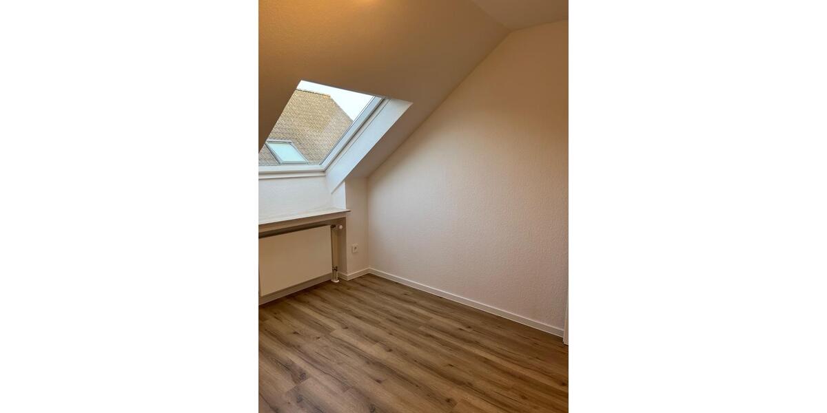 Dachgeschoßwohnung Lingen (Ems) - 3 Zimmer, 89 m&sup2;, 890&euro; | Angebot:25391455