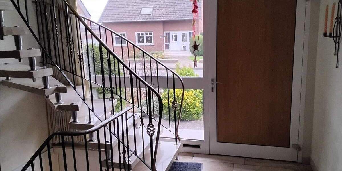 Einfamilienhaus Gronau Epe - 8 Zimmer, 215 m&sup2;, 405.000&euro; | Angebot:25742303