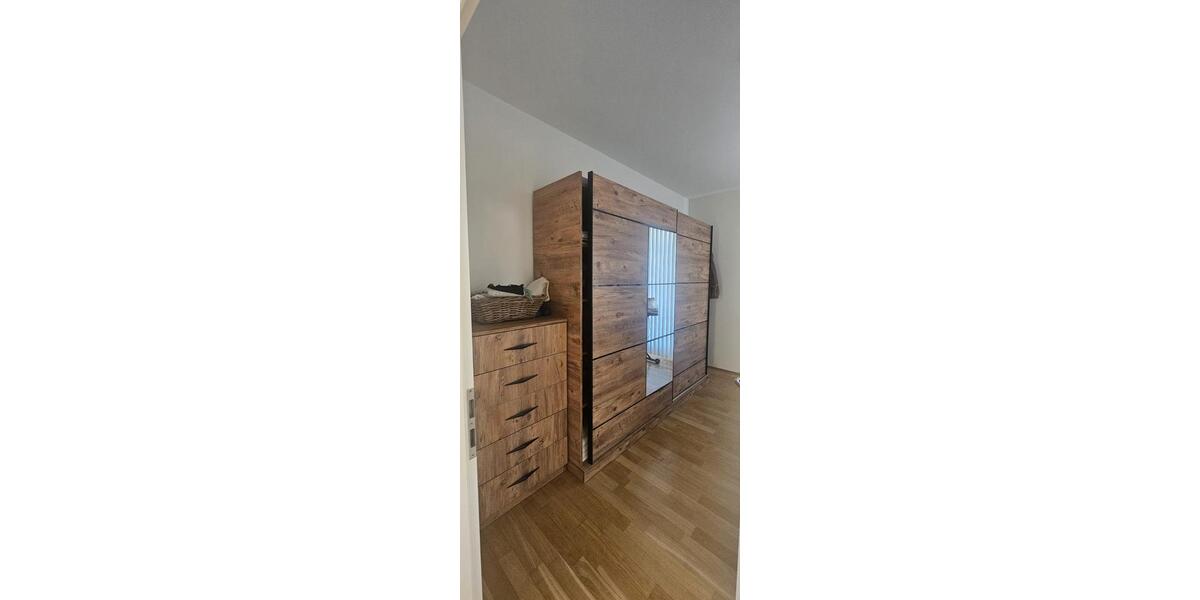 Erdgeschoßwohnung Gronau (Westfahlen) - 2 Zimmer, 115 m&sup2;, 1.200&euro; | Angebot:25974944