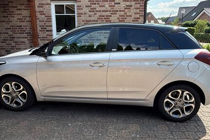 Hyundai i20 81.901 km 11.000 &euro; Emsbüren 48488