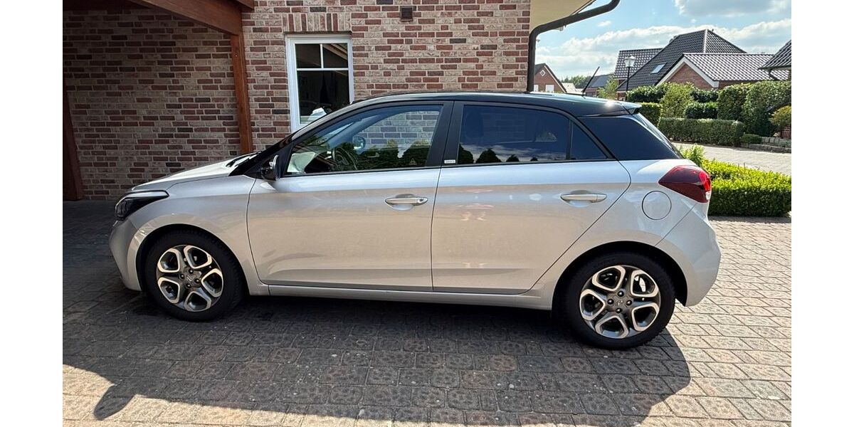 Hyundai i20 81.901 km 11.000 &euro; Emsbüren 48488