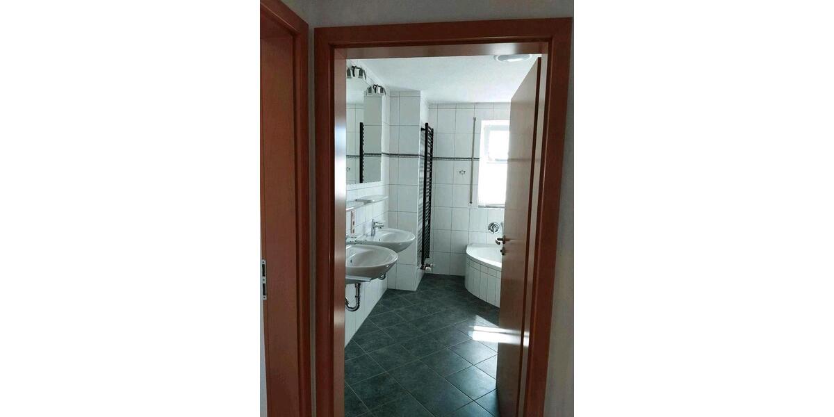 Etagenwohnung Nordhorn Bookholt - 2 Zimmer, 95 m&sup2;, 950&euro; | Angebot:26522364
