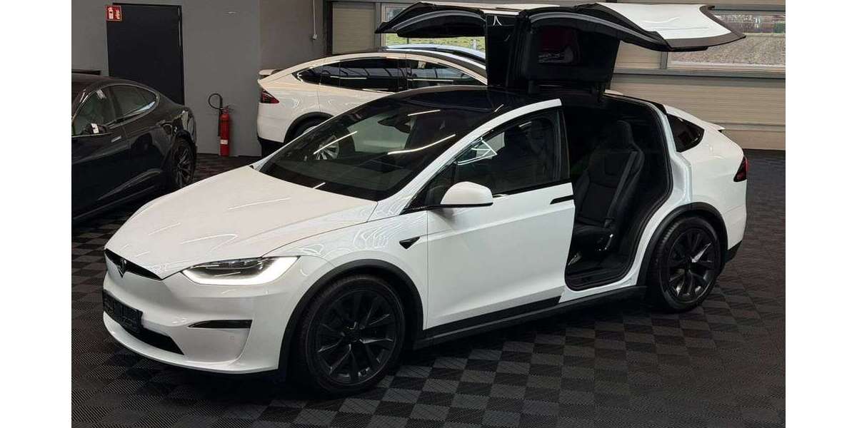 Tesla Model X 67.777 km 75.950 &euro; Emsbüren 48488