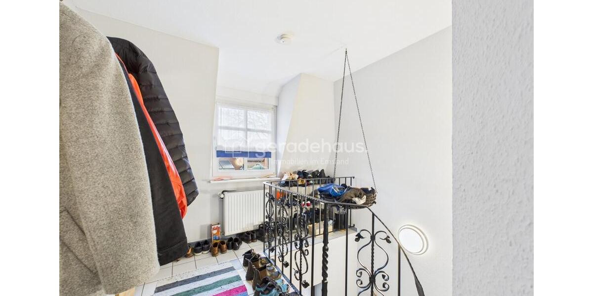 Dachgeschoßwohnung Lingen (Ems) Damaschke - 6.5 Zimmer, 190 m&sup2;, 1.450&euro; | Angebot:24184754