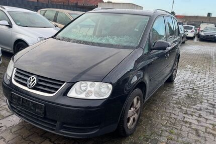 VW Touran 370.000 km 1.250 &euro; Nordhorn 48529