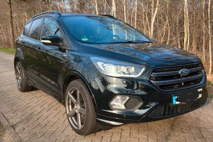 Ford Kuga 140.200 km 12.650 &euro; Ringe 49824