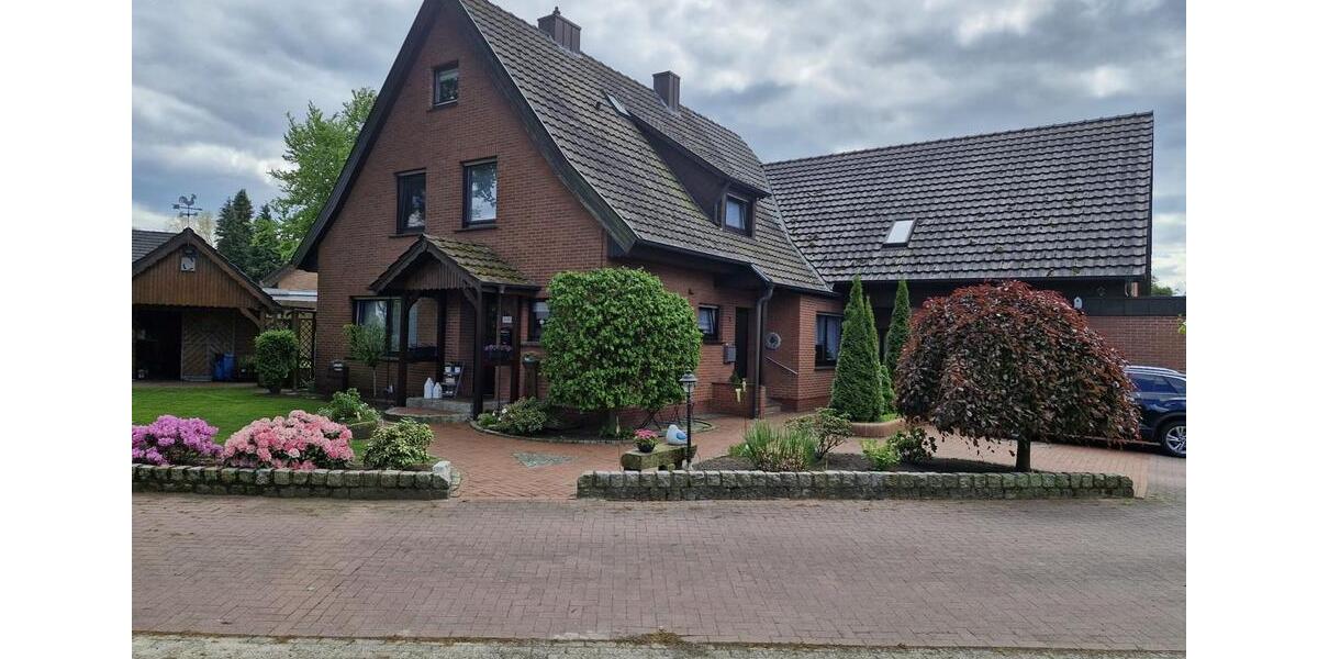 Einfamilienhaus Neuenhaus - 14 Zimmer, 240 m&sup2;, 330.000&euro; | Angebot:26609113