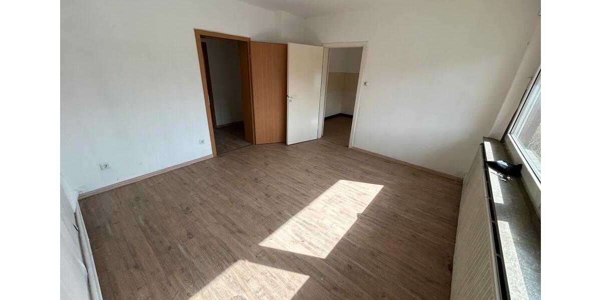 Etagenwohnung Lingen (Ems) - 4 Zimmer, 88 m&sup2;, 750&euro; | Angebot:25904810
