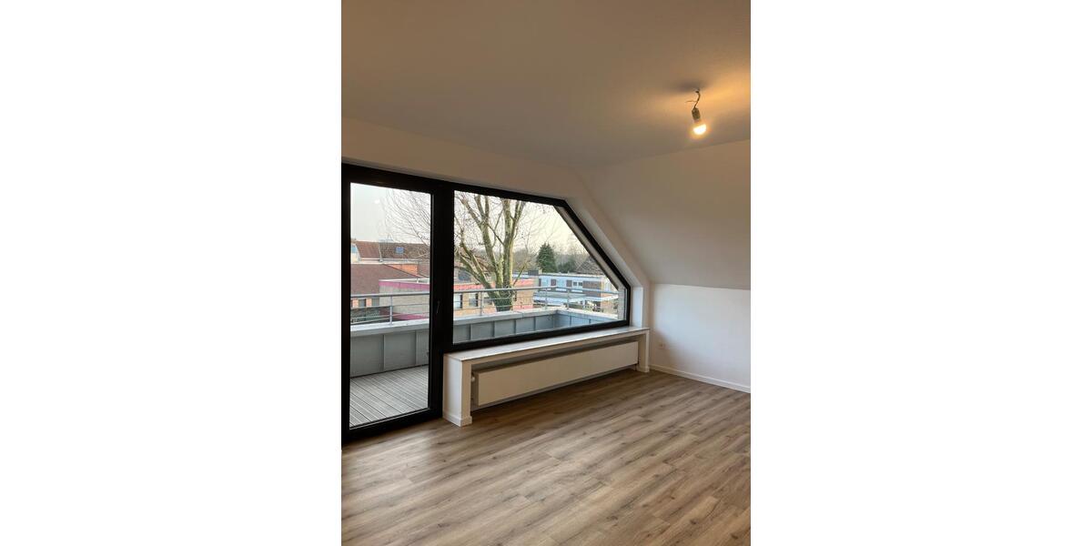 Dachgeschoßwohnung Lingen (Ems) - 3 Zimmer, 89 m&sup2;, 890&euro; | Angebot:25384473