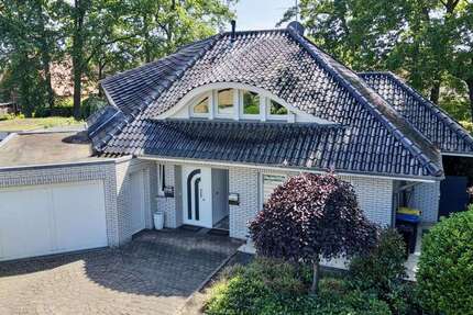 Haus Neuenhaus - 7 Zimmer, 260 m&sup2;, 465.000&euro; | Angebot:26866262