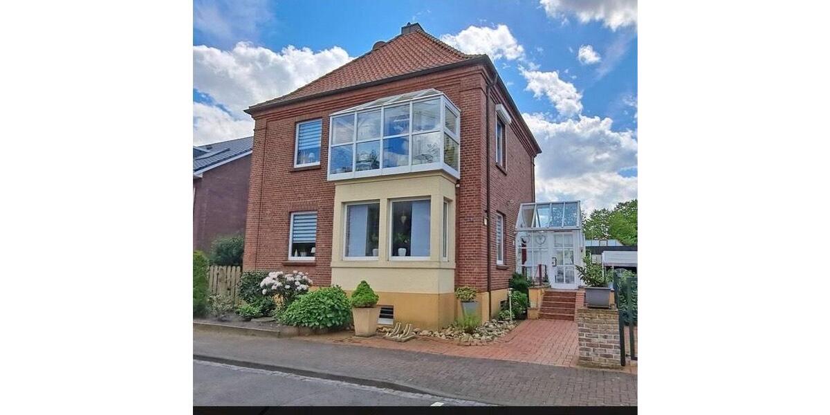 Etagenwohnung Gronau (Westfahlen) - 10 Zimmer, 240 m&sup2;, 3.600&euro; | Angebot:25044188