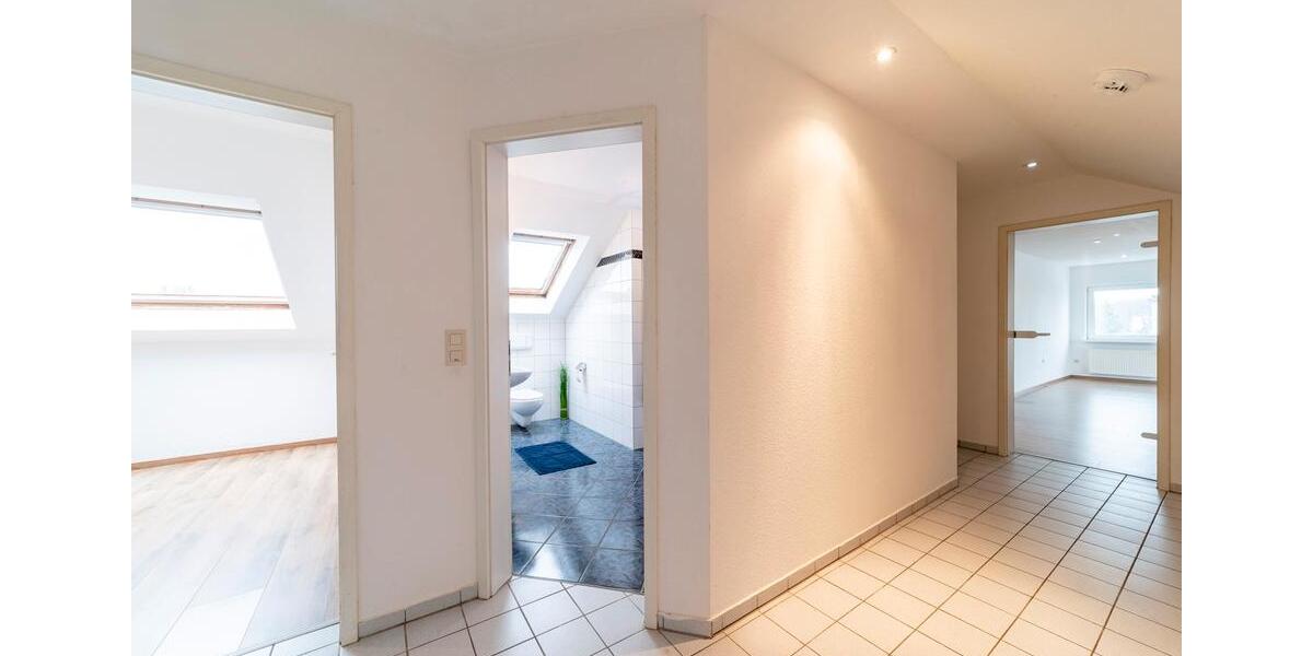 Dachgeschoßwohnung Lingen (Ems) Gauerbach - 3 Zimmer, 88 m&sup2;, 930&euro; | Angebot:26012827